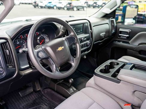 Used 2019 Chevrolet Silverado 2500 W/T w/ WT Convenience Package AWD/4WD image 10