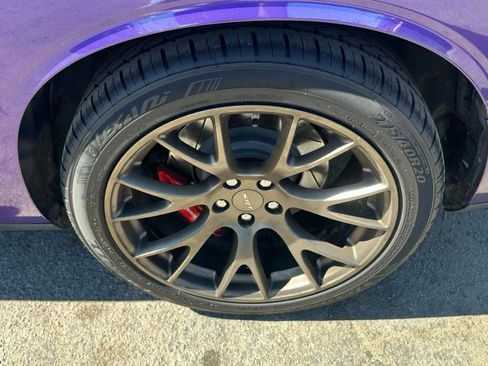 Used 2016 Dodge Challenger SRT Hellcat image 36