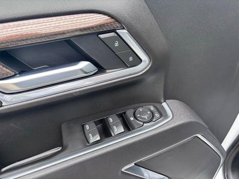 Used 2025 Chevrolet Silverado 2500 LT AWD/4WD image 20