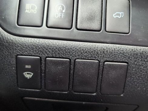 Used 2019 Toyota Highlander SE AWD/4WD image 18