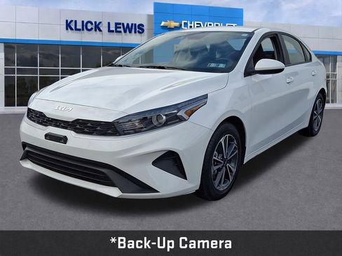 Used 2024 Kia Forte LXS image 3