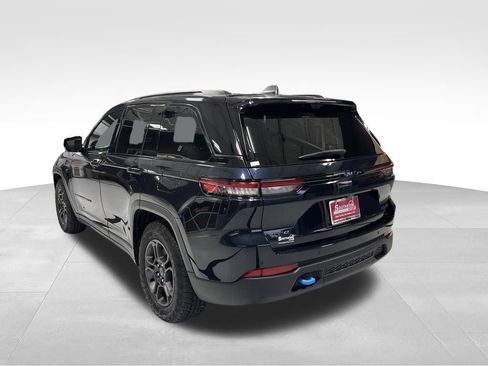 New 2024 Jeep Grand Cherokee Trailhawk w/ Advanced Protech Group II AWD/4WD image 4