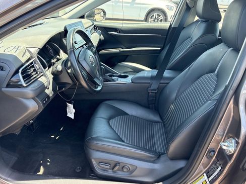 Used 2023 Toyota Camry SE FWD image 13