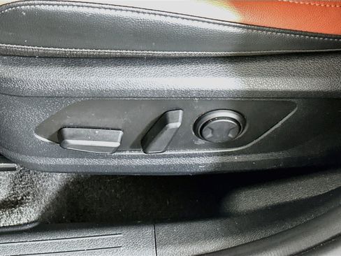 Used 2025 Kia Sportage SX FWD image 13