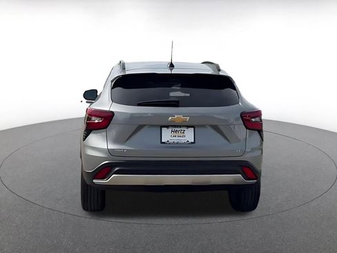 Used 2025 Chevrolet Trax LT image 12