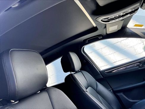 Certified 2026 Porsche Macan AWD/4WD image 27
