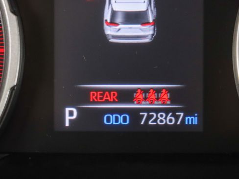 Used 2022 Toyota RAV4 XLE FWD image 16