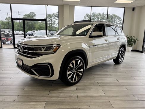 Used 2021 Volkswagen Atlas SEL R-Line AWD/4WD image 3