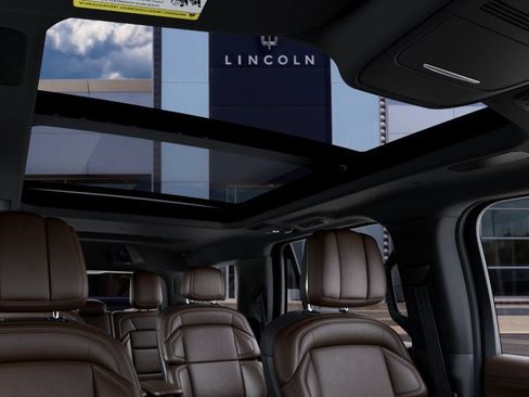 New 2027 Lincoln Navigator Reserve AWD/4WD image 21