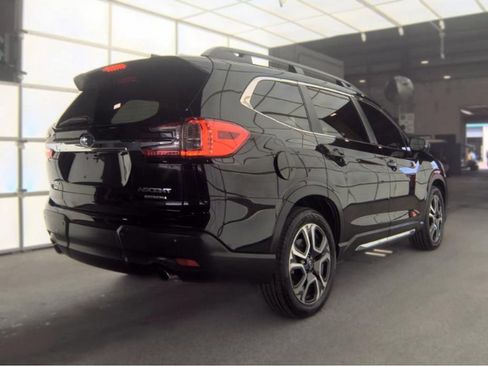 Used 2024 Subaru Ascent Limited AWD/4WD image 4
