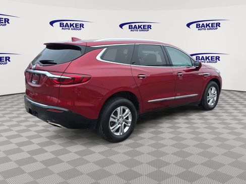 Used 2020 Buick Enclave Essence w/ Sound and Sites Package image 3