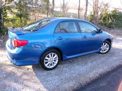 Used 2010 Toyota Corolla S image 9