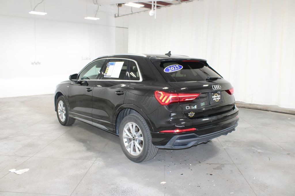 Used 2025 Audi Q3 2.0T Premium AWD/4WD image 7