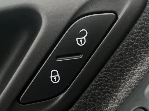 Used 2012 Volkswagen GTI 4-Door FWD image 41