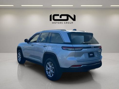 Used 2022 Jeep Grand Cherokee Limited AWD/4WD image 3