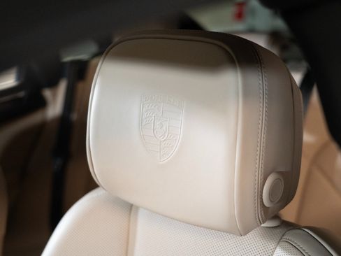 Certified 2026 Porsche Macan AWD/4WD image 29