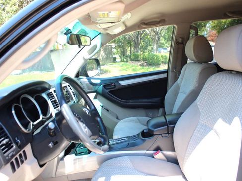 Used 2007 Toyota 4Runner SR5 image 10