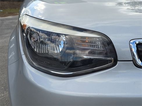 Used 2015 Kia Soul + image 7
