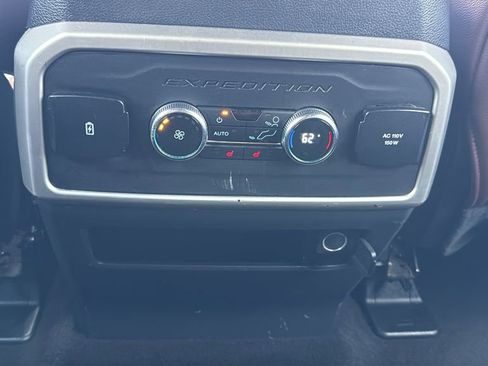 Used 2024 Ford Expedition Limited RWD image 19
