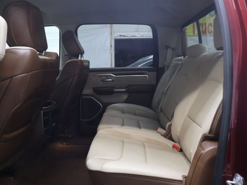 Used 2019 RAM 1500 Laramie AWD/4WD image 14