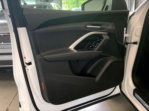 Certified 2025 Audi Q5 Premium w/ Convenience Package AWD/4WD image 27
