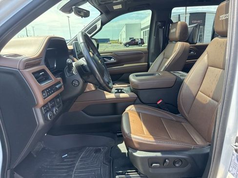 Used 2022 Chevrolet Tahoe High Country w/ Premium Package AWD/4WD image 14