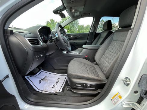 Certified 2024 Chevrolet Equinox LT FWD image 10