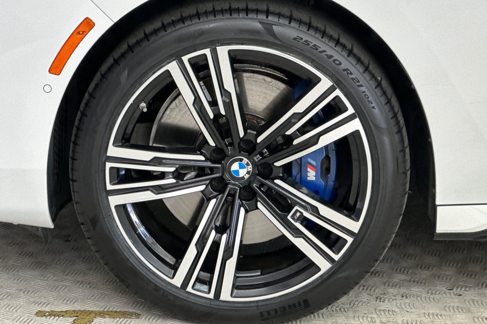 Used 2023 BMW 740i RWD image 12