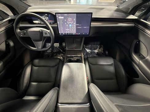 Used 2023 Tesla Model X AWD/4WD image 34