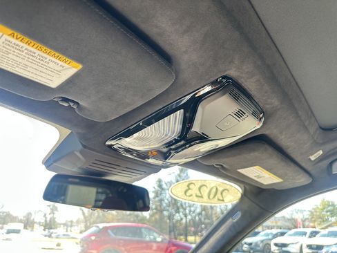 Used 2023 BMW X7 M60i w/ Executive Package image 34