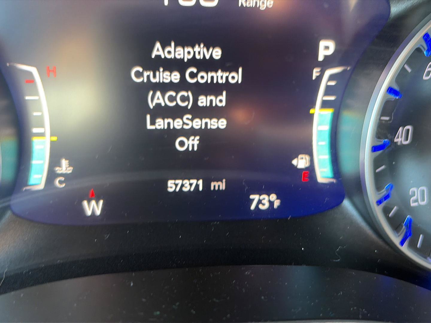 Used 2024 Chrysler Pacifica Touring-L FWD image 31