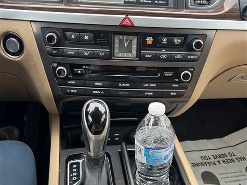 Used 2015 Hyundai Genesis 3.8 image 11