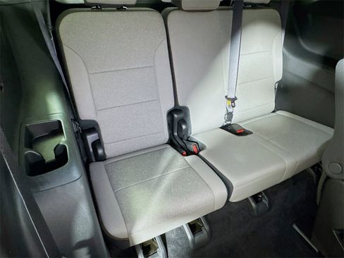 Certified 2025 Chevrolet Traverse LT image 25