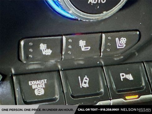 Used 2022 GMC Sierra 2500 AT4 w/ AT4 Premium Plus Package image 21