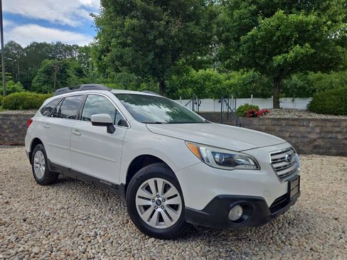 Used 2016 Subaru Outback 2.5i Premium AWD/4WD image 29