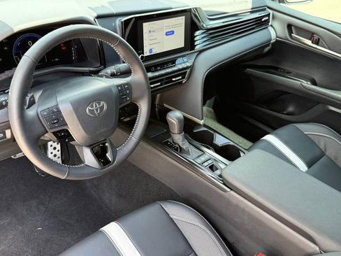 Used 2026 Toyota Camry SE w/ Convenience Package image 10