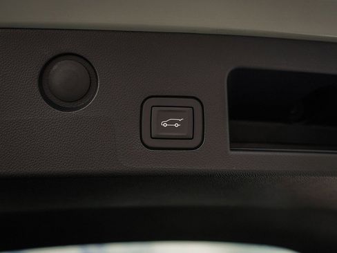 New 2026 Chevrolet Equinox LT w/ Convenience Package II image 9