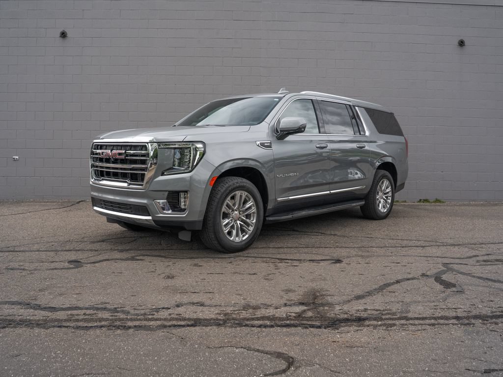 Used 2023 GMC Yukon XL SLT w/ SLT Premium Package AWD/4WD image 1