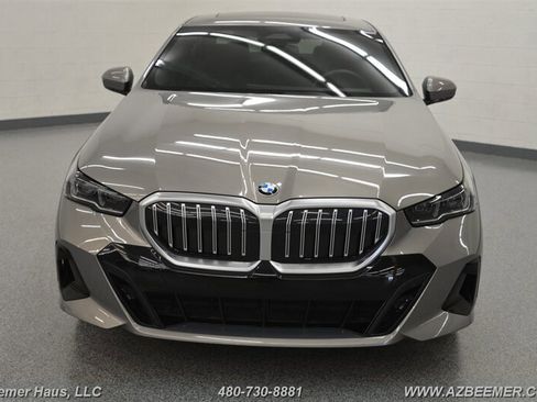 Used 2024 BMW 530i w/ M Sport Package RWD image 4