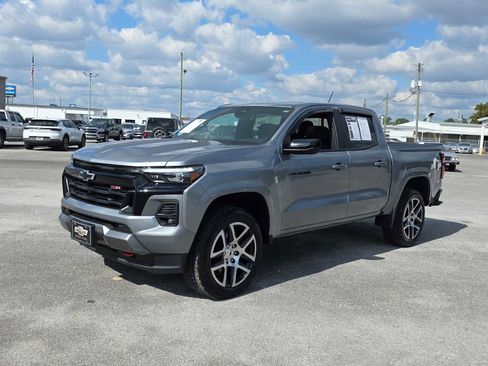 Used 2023 Chevrolet Colorado Z71 w/ Z71 Convenience Package 2 image 4