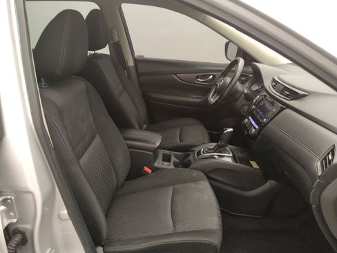 Used 2019 Nissan Rogue SV w/ Premium Package FWD image 21