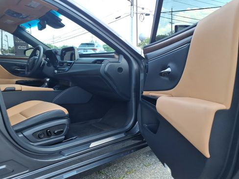 Certified 2025 Lexus ES 350 w/ Premium Package FWD image 14