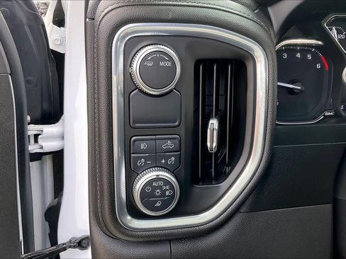 Used 2021 GMC Sierra 1500 SLT RWD image 15