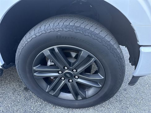 Used 2022 Ford F150 XLT w/ Equipment Group 302A High image 13