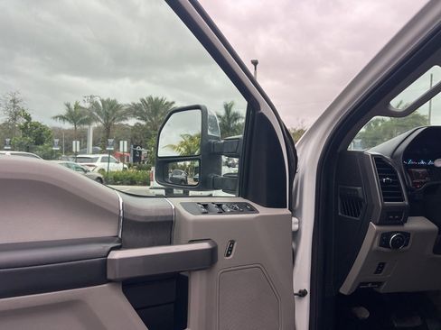 Used 2019 Ford F250 XLT w/ XLT Premium Package image 23