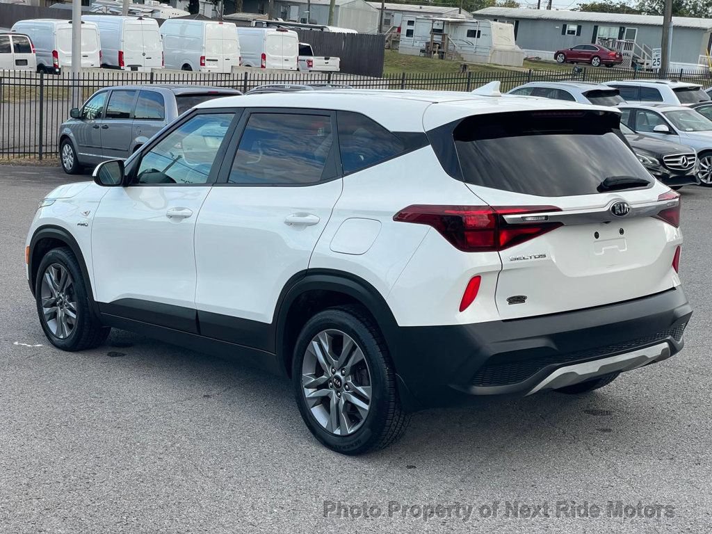 Used 2021 Kia Seltos LX AWD/4WD image 5