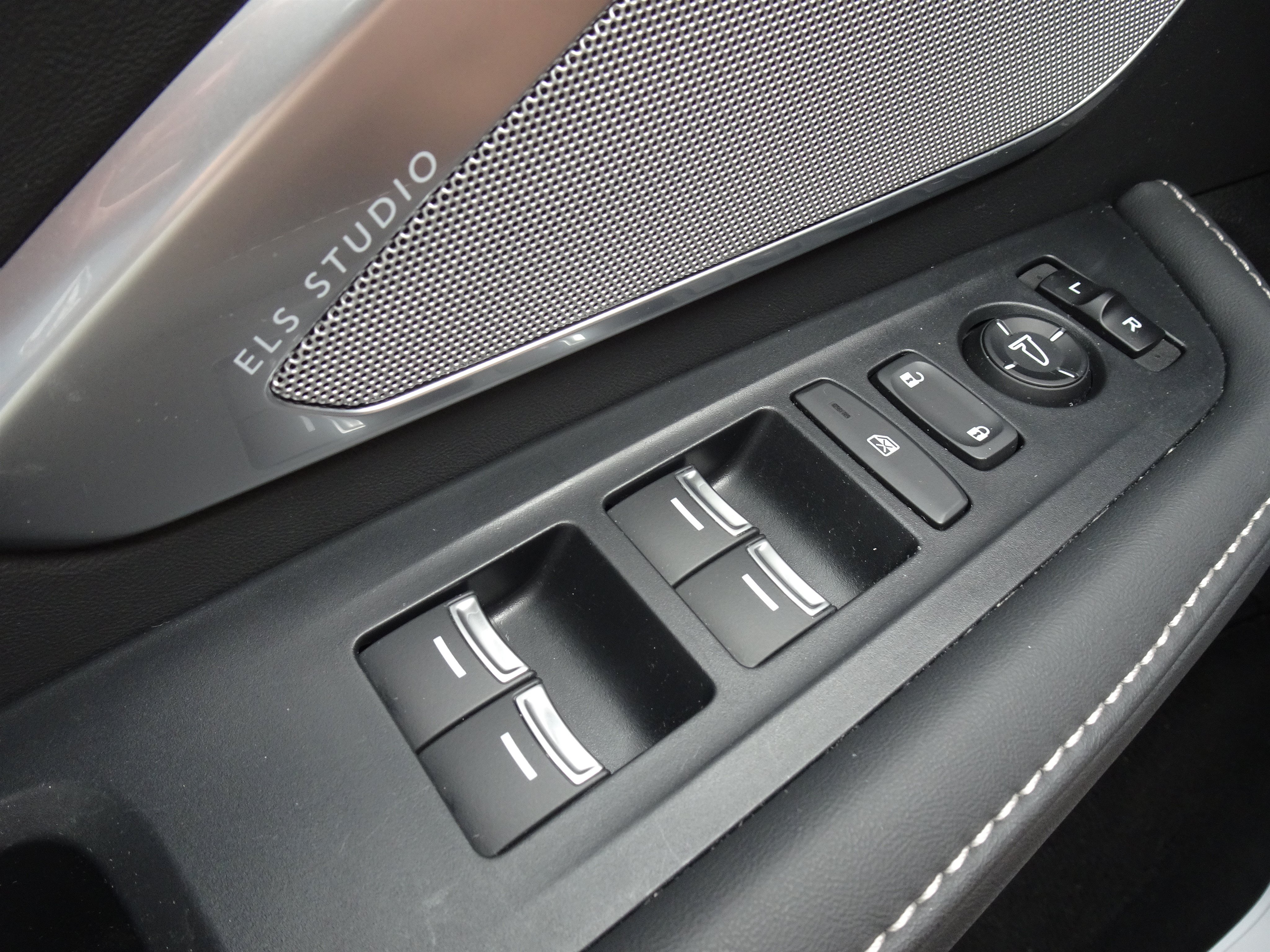 Used 2023 Acura RDX w/ Technology Package AWD/4WD image 24