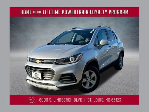 Used 2017 Chevrolet Trax LT w/ LT Convenience Package image 1