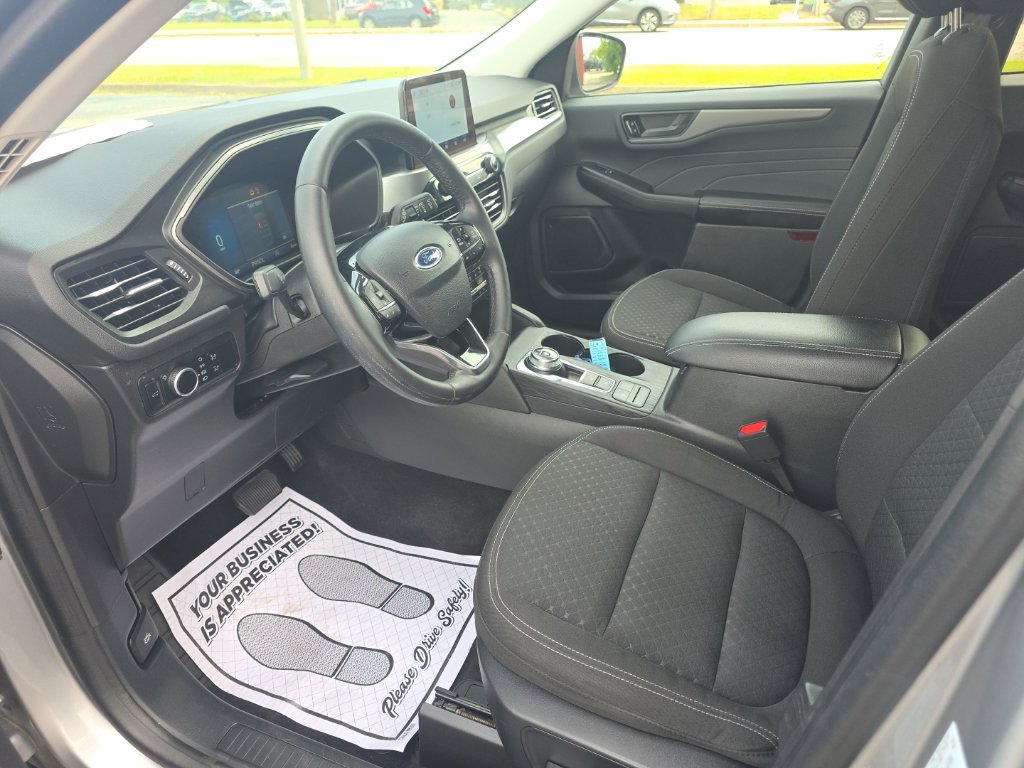 Used 2024 Ford Escape Active w/ Cold Weather Package FWD image 8
