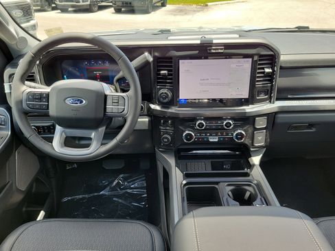 New 2026 Ford F250 Lariat w/ Black Appearance Package AWD/4WD image 15